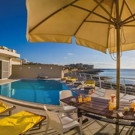 Watersedge Villa *