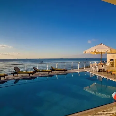 Watersedge Villa *