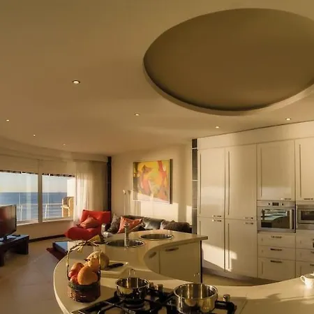 Watersedge Villa